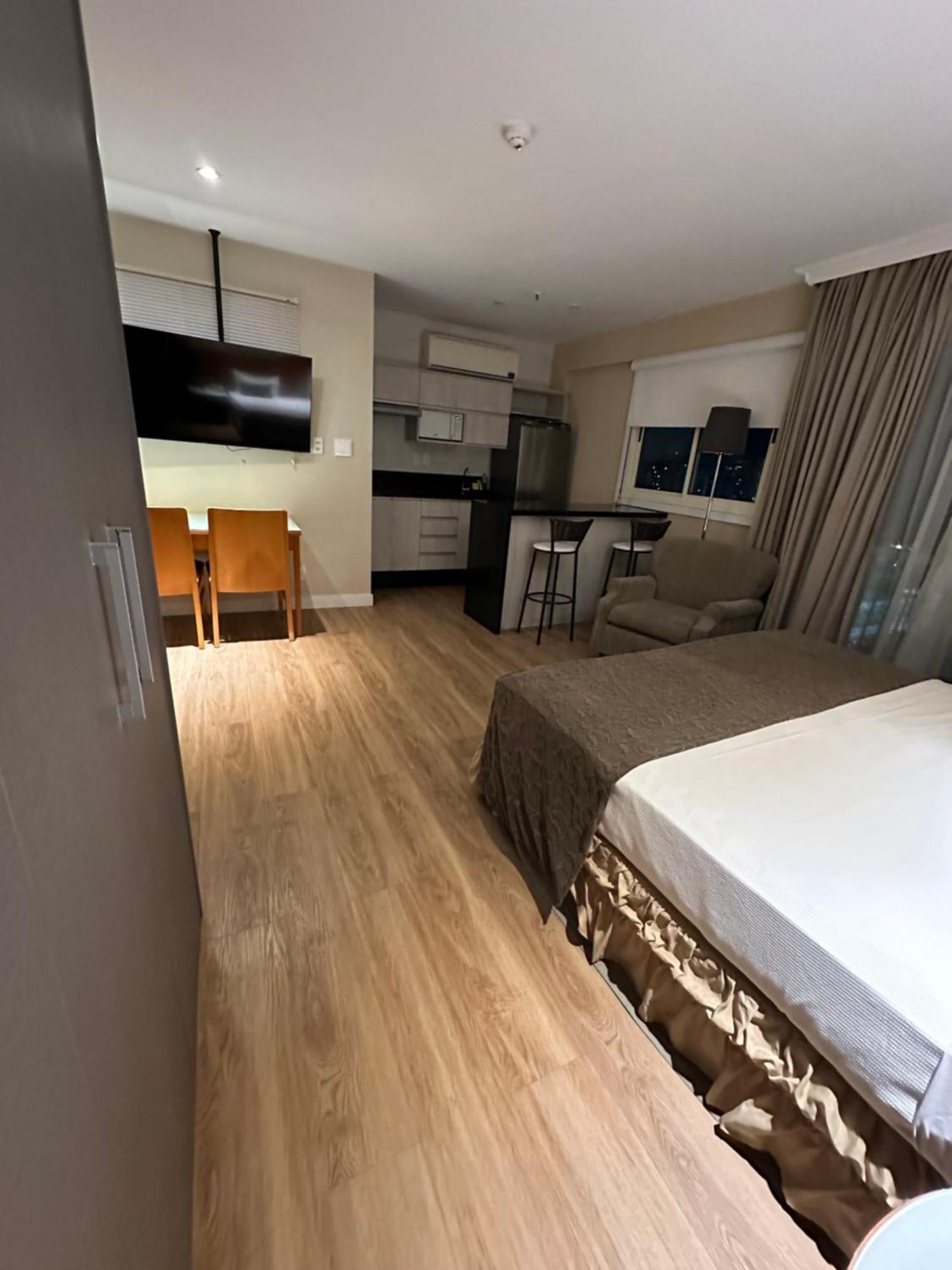Barra Da Tijuca - 9 - Flat Premium Com Cozinha, Fogao Cooktop, Geladeira Grande, Smart Tv Grande, Lindo E Muitissimo Confortavel, Balsa Para A Praia Gratis E Estacionamento Gratuito Rio de Janeiro Exteriér fotografie