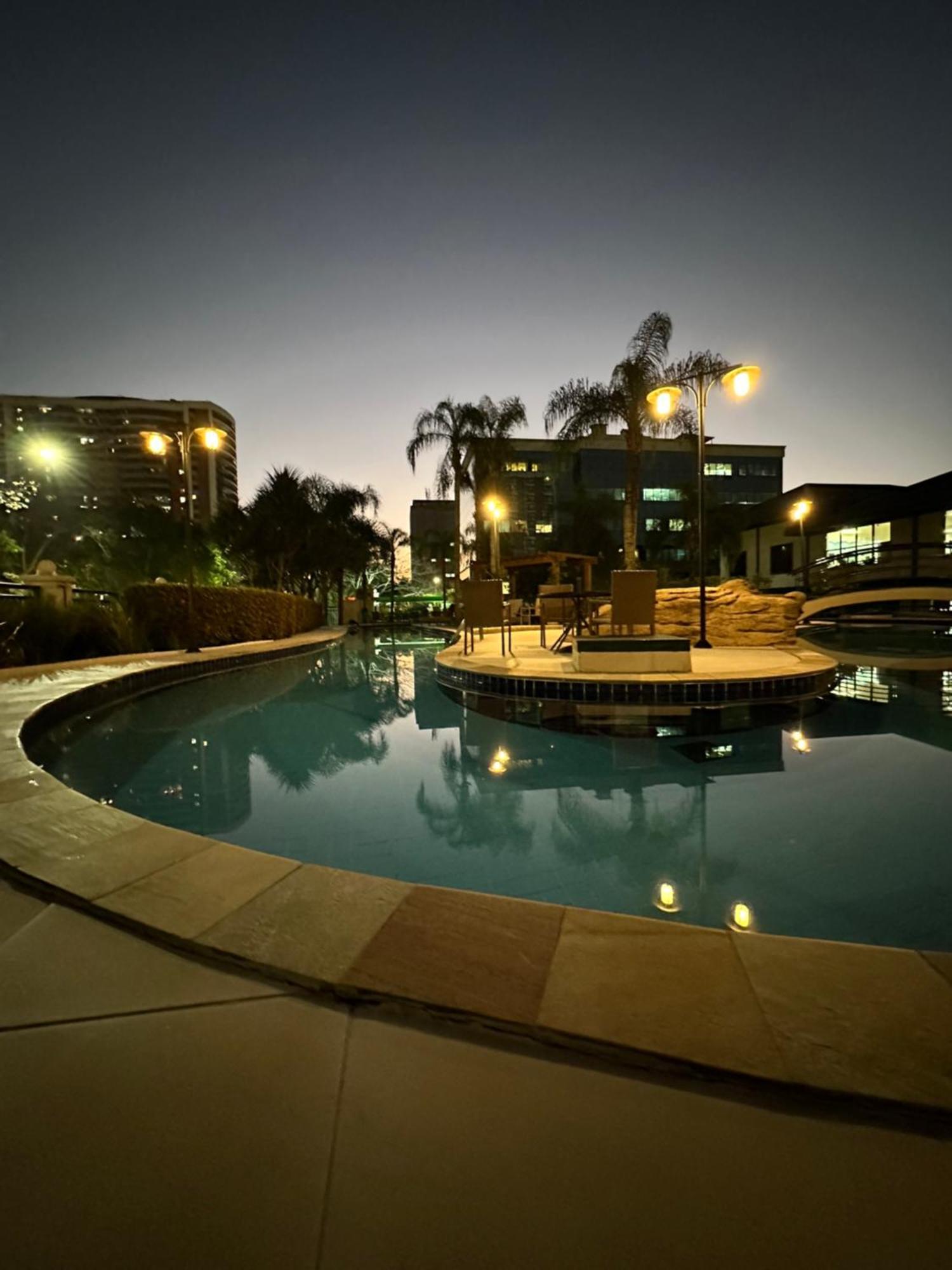 Barra Da Tijuca - 9 - Flat Premium Com Cozinha, Fogao Cooktop, Geladeira Grande, Smart Tv Grande, Lindo E Muitissimo Confortavel, Balsa Para A Praia Gratis E Estacionamento Gratuito Rio de Janeiro Exteriér fotografie